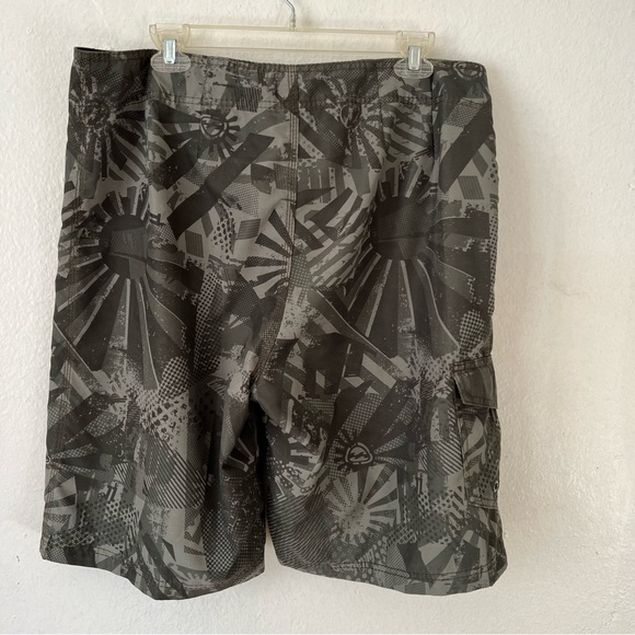 Billabong Board Shorts - Picture 3 of 8